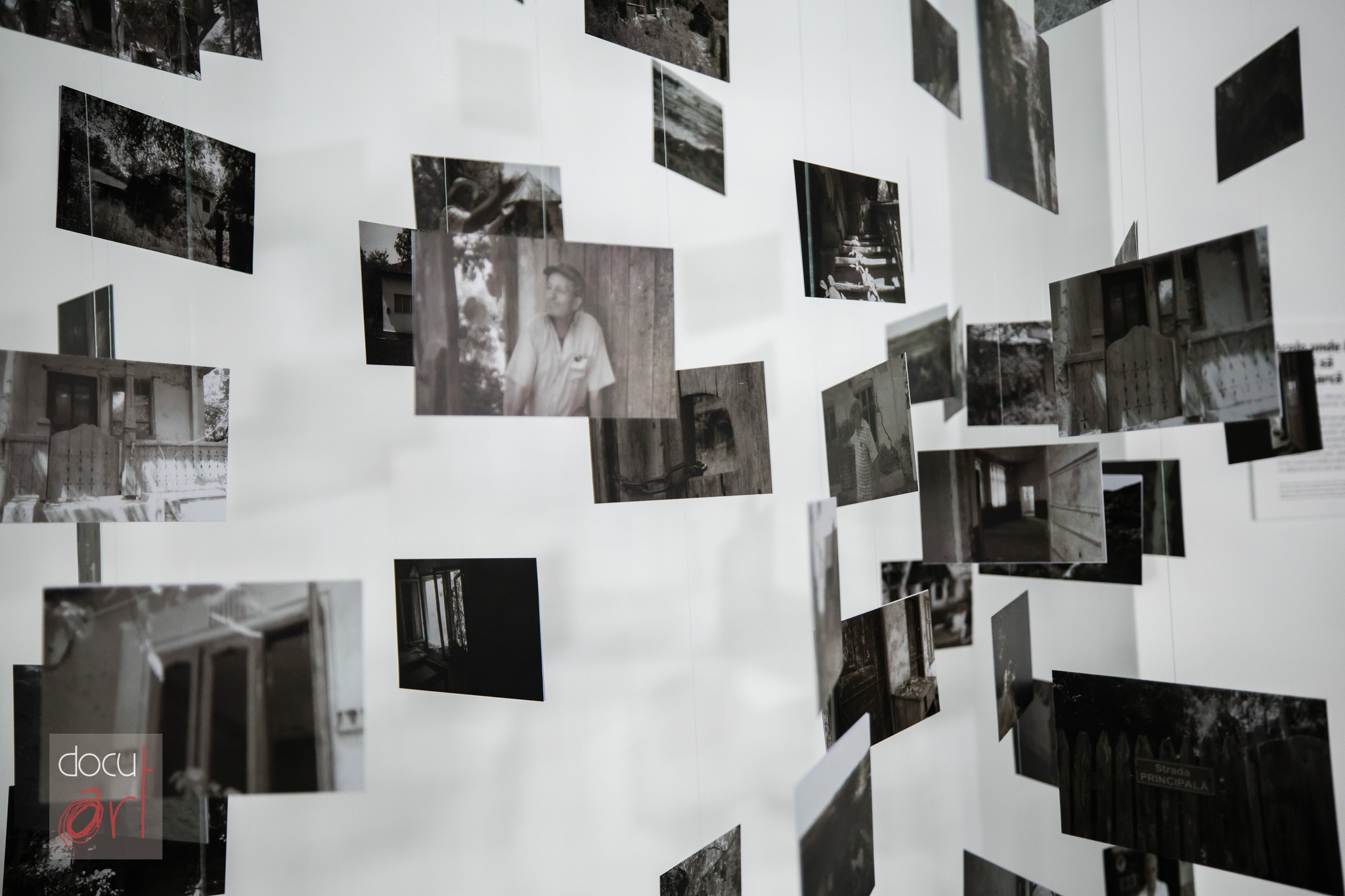 Instala%C8%9Bie%20poze%20sate%20p%C4%83r%C4%83site