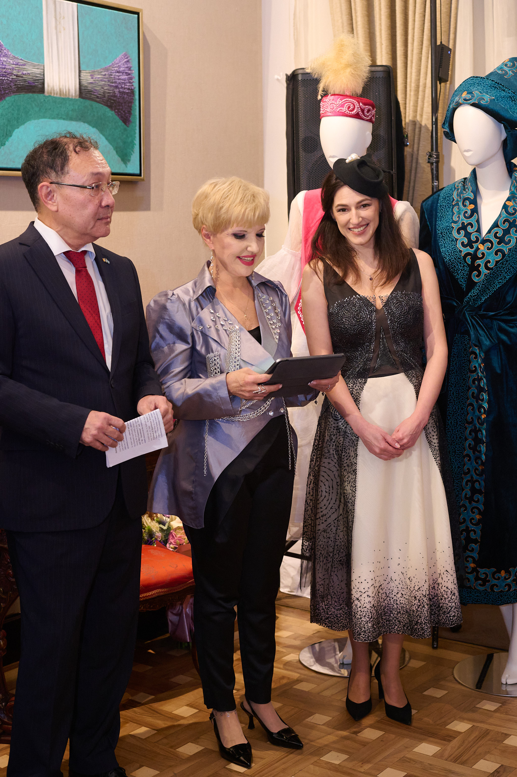 25.%20Lansare%20Marina%20Alm%C4%83%C8%99an